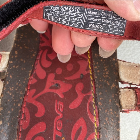 Teva Cork red Strappy leather Velcro close open toe sandal US 8 - Picture 8 of 9